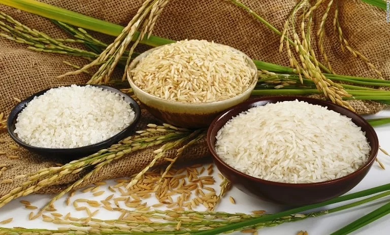 مقایسه برنج ایرانی با انواع خارجی؛ چرا برنج ایرانی بهتر است؟