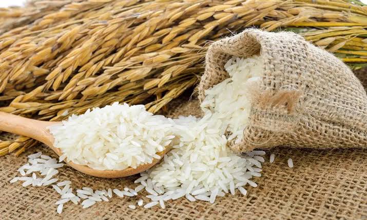 خرید اینترنتی برنج بهتر است یا خرید حضوری؟ بررسی کامل مزایا